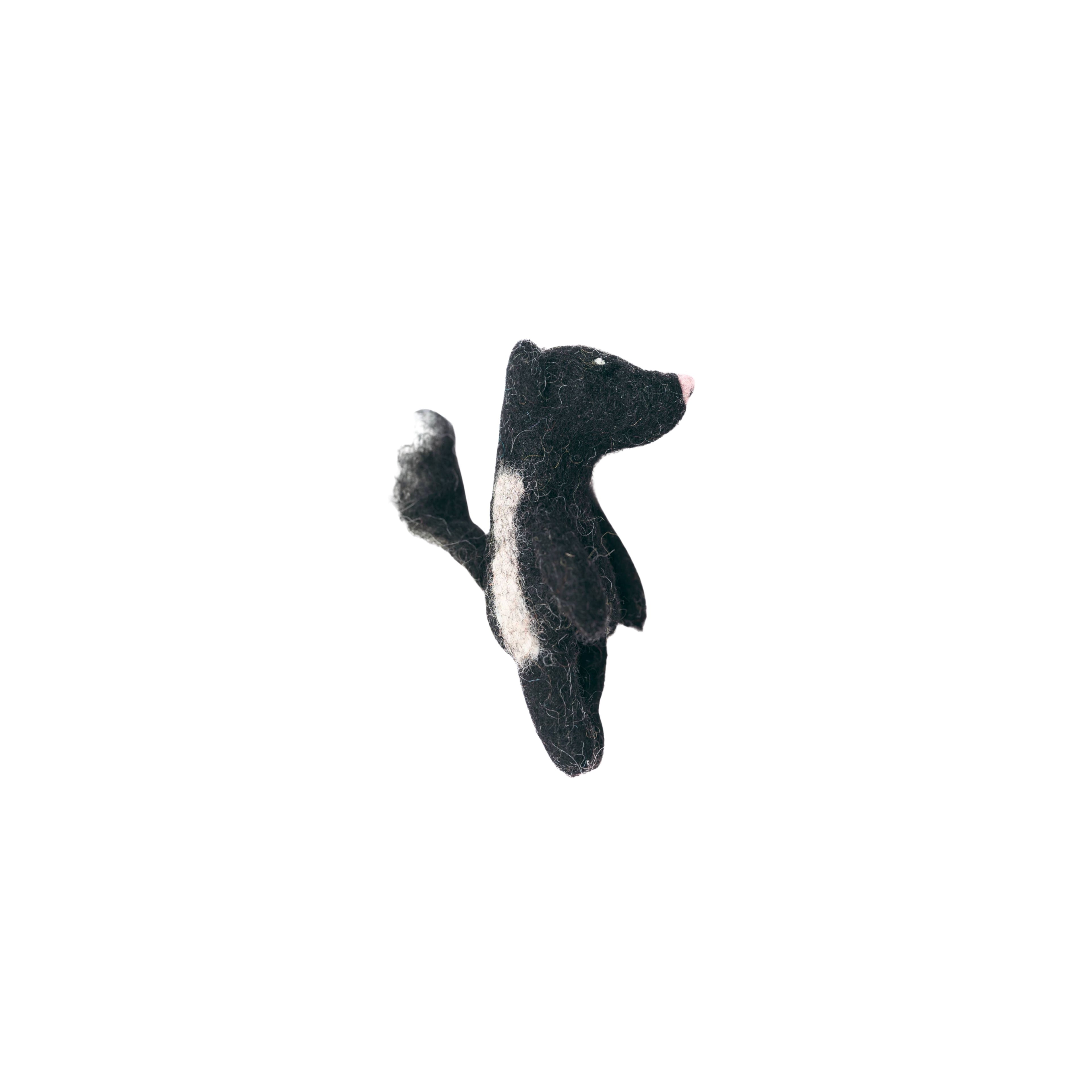 Skunk Finger Puppet